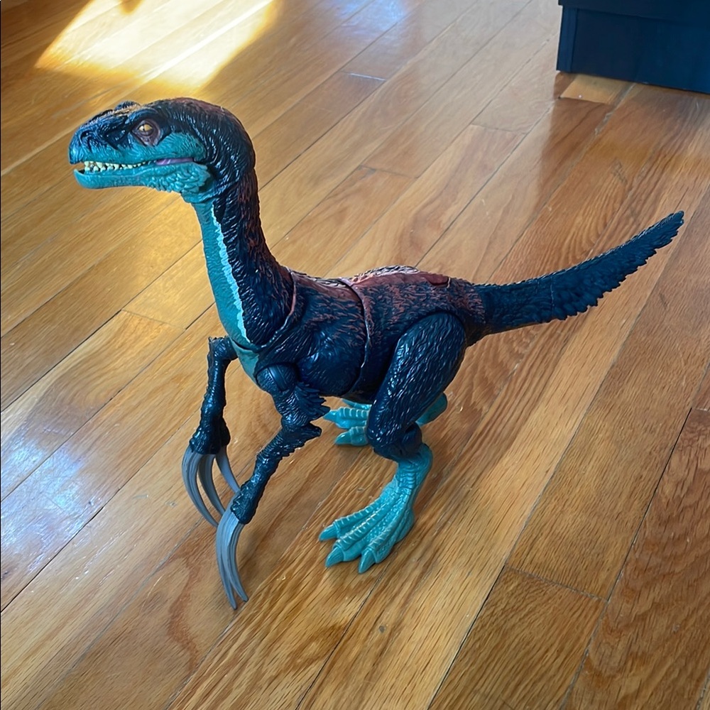 Realistic Dinosaur Reptile Toy - Black and Green